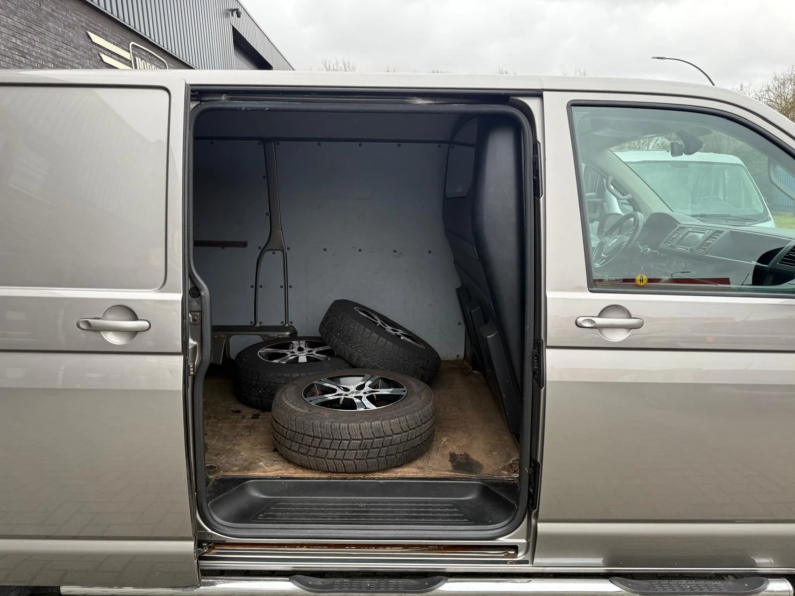Hoofdafbeelding Volkswagen Transporter