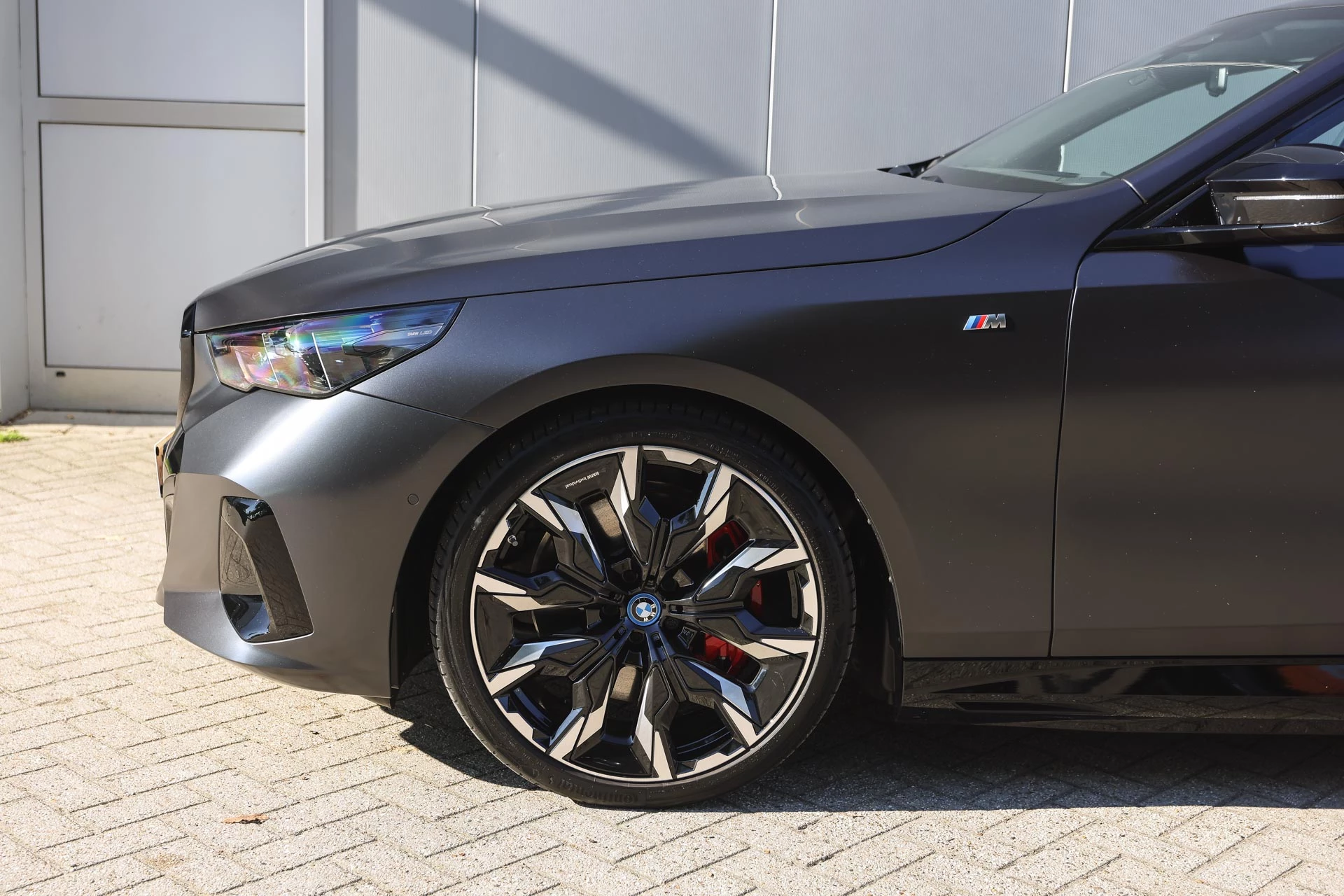 Hoofdafbeelding BMW i5