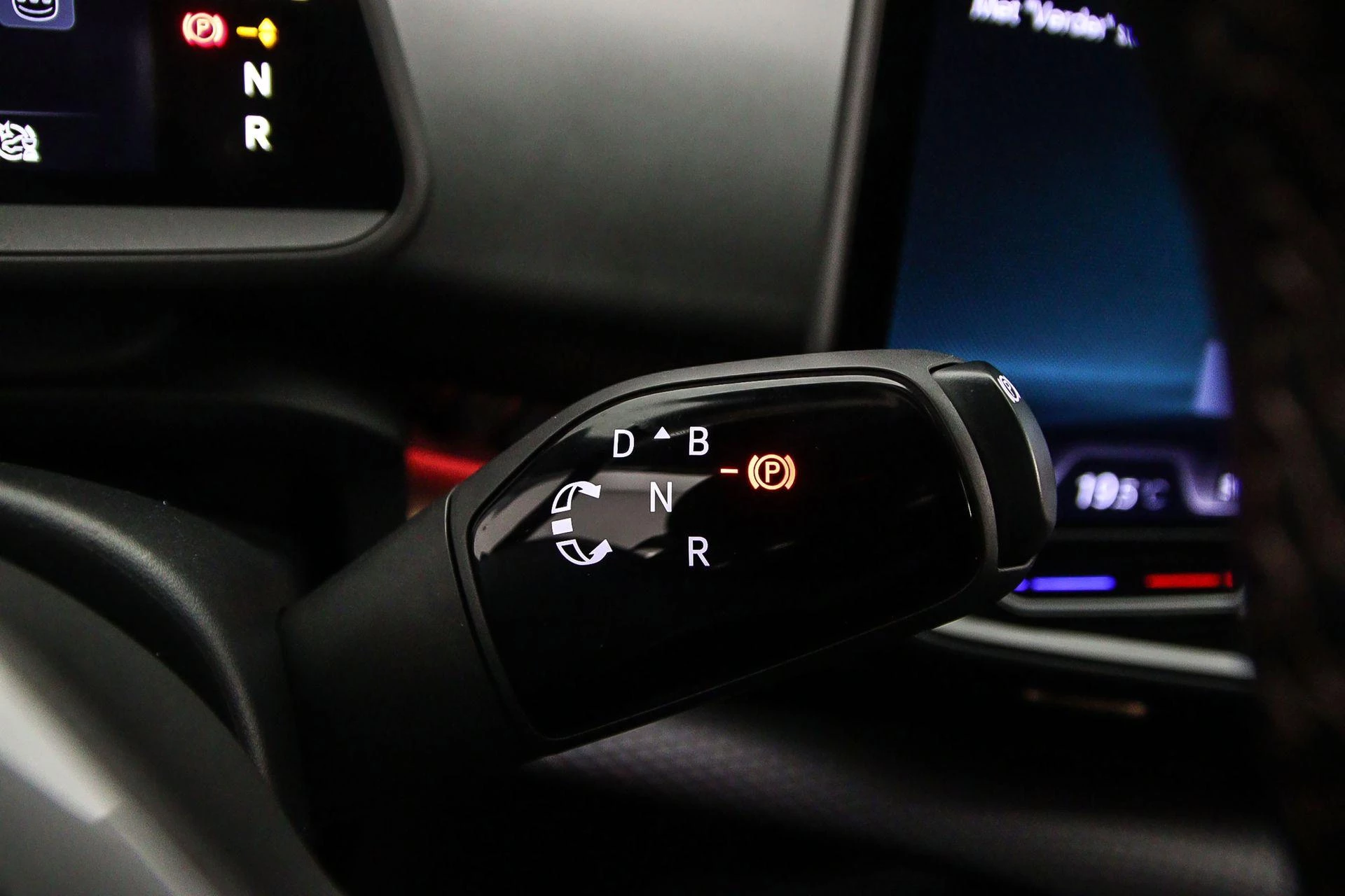 Hoofdafbeelding CUPRA Tavascan