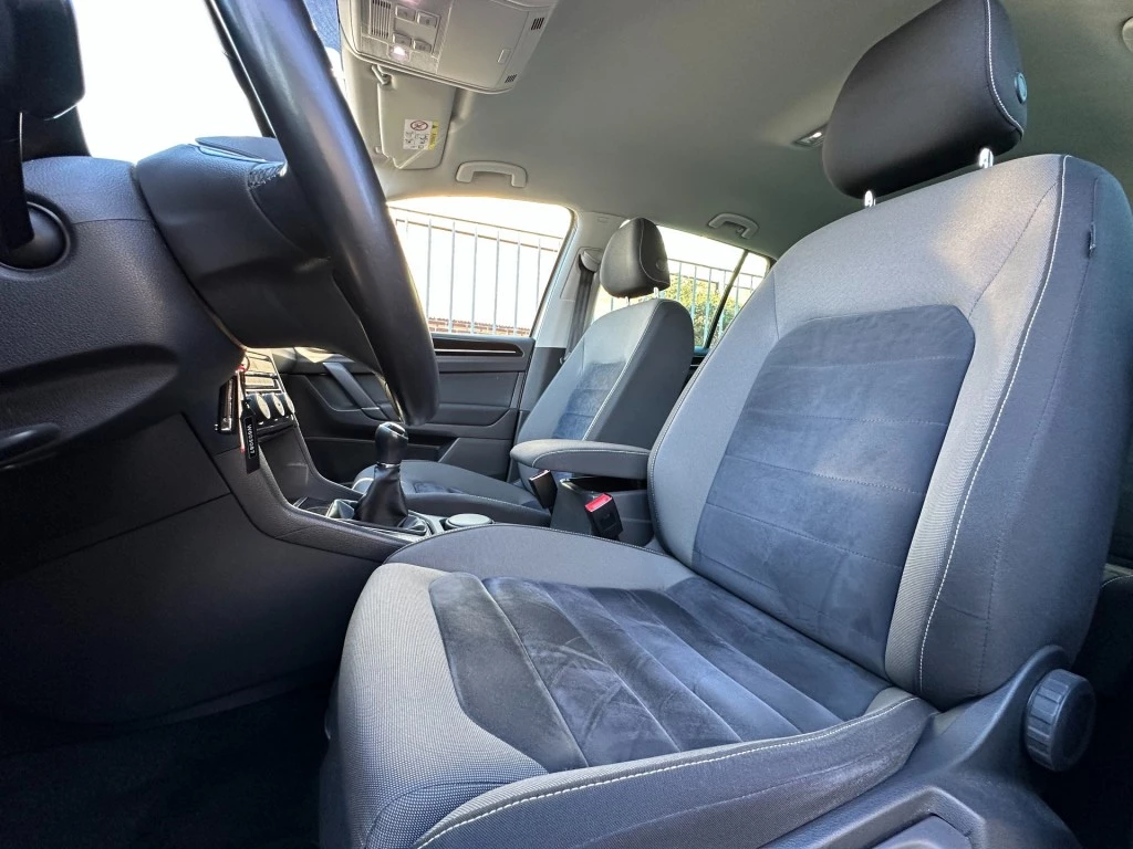 Hoofdafbeelding Volkswagen Golf Sportsvan