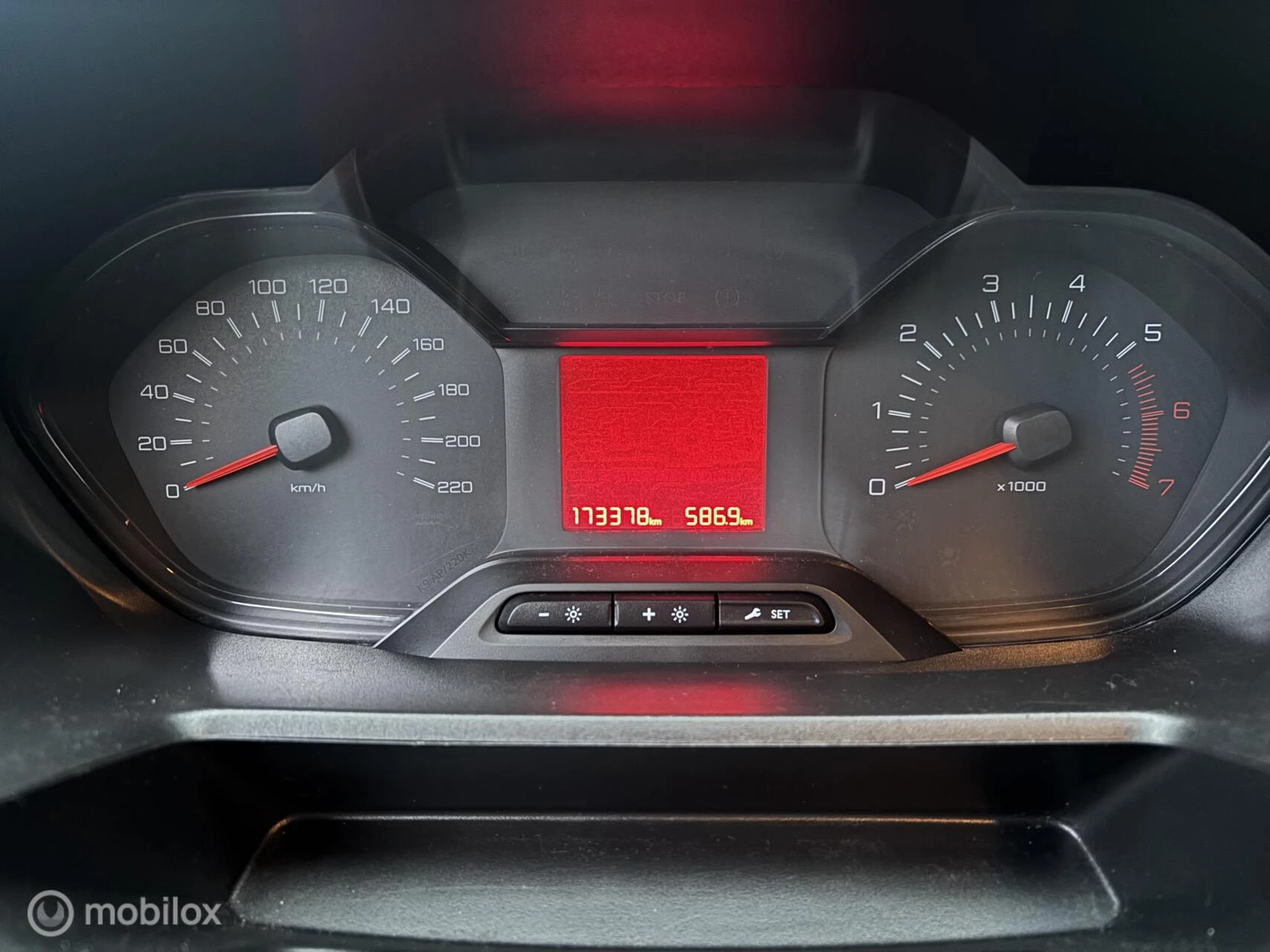 Hoofdafbeelding Peugeot Partner