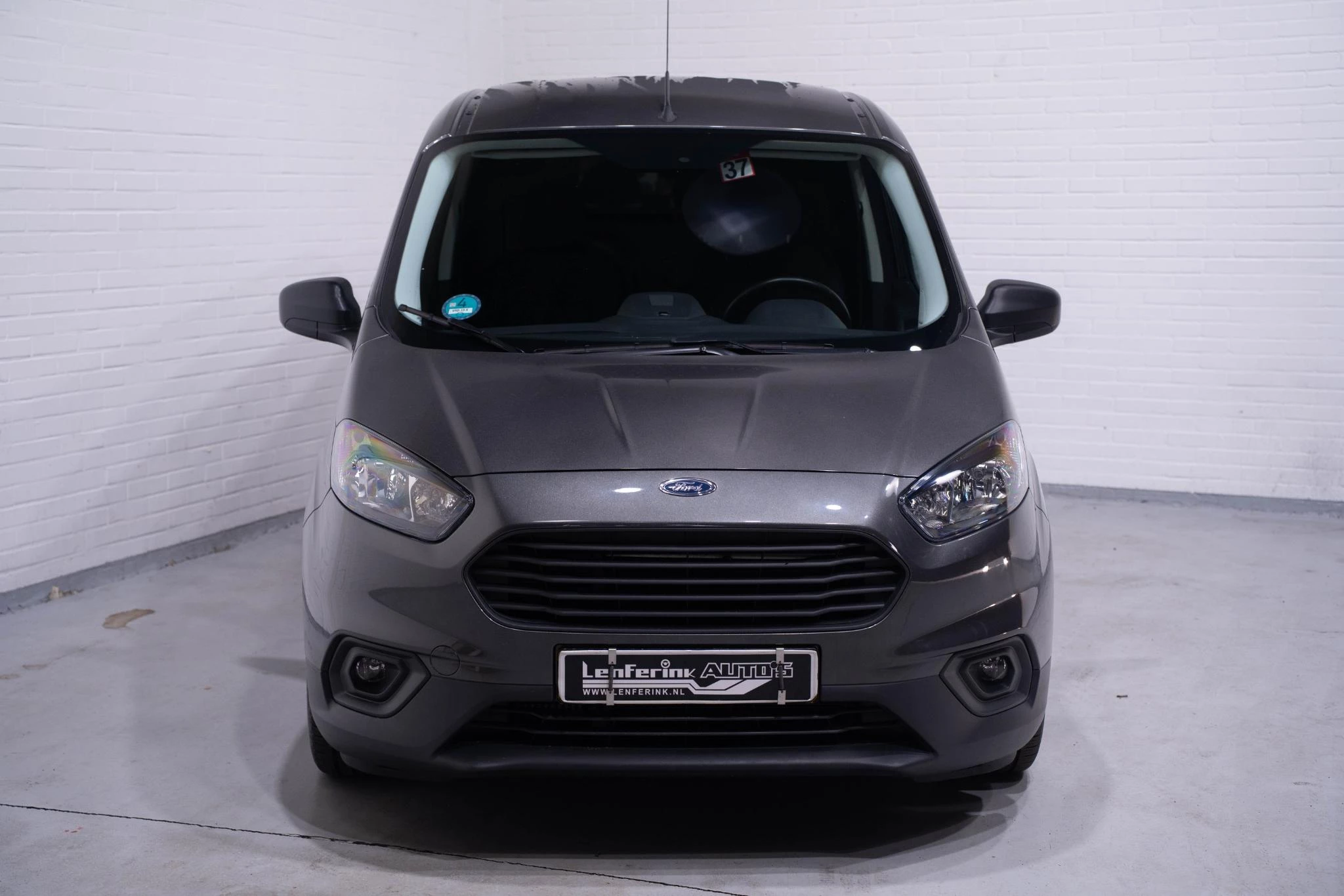 Hoofdafbeelding Ford Transit Courier