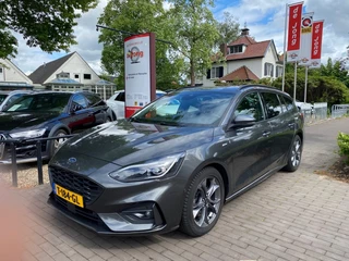 Ford Focus 1.5 ECOBL. TIT. XBNS AUTOMAAT / CARPLAY / ECC / NAVI / TREKHAAK / PDC