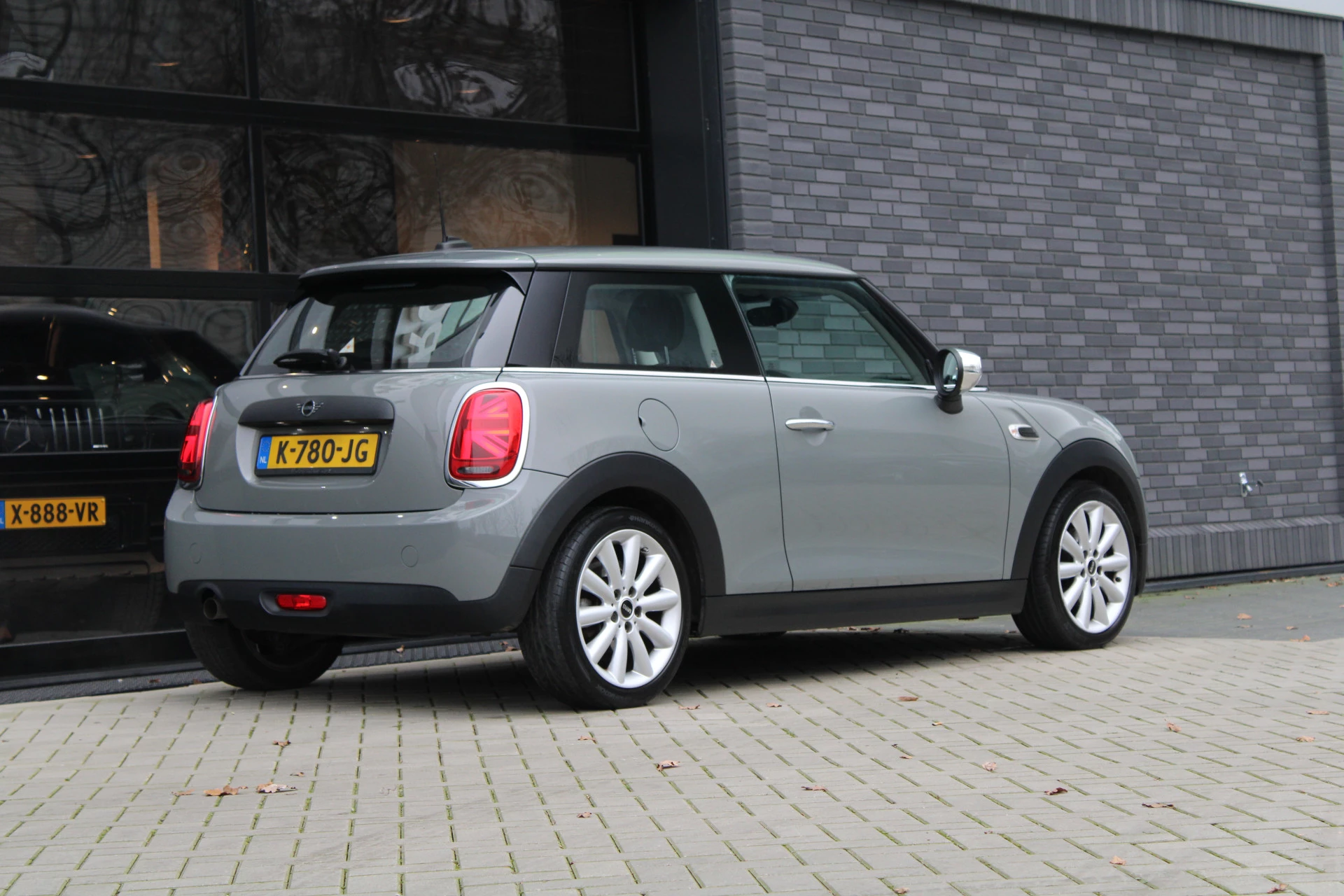 Hoofdafbeelding MINI One