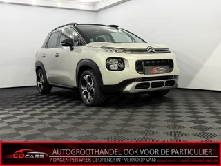 Citroën C3 Aircross 1.2 PureTech S&S Shine Panoramadak, Navi, Parkeersensoren, Cruise control, Lichtmetalen velgen, Radio