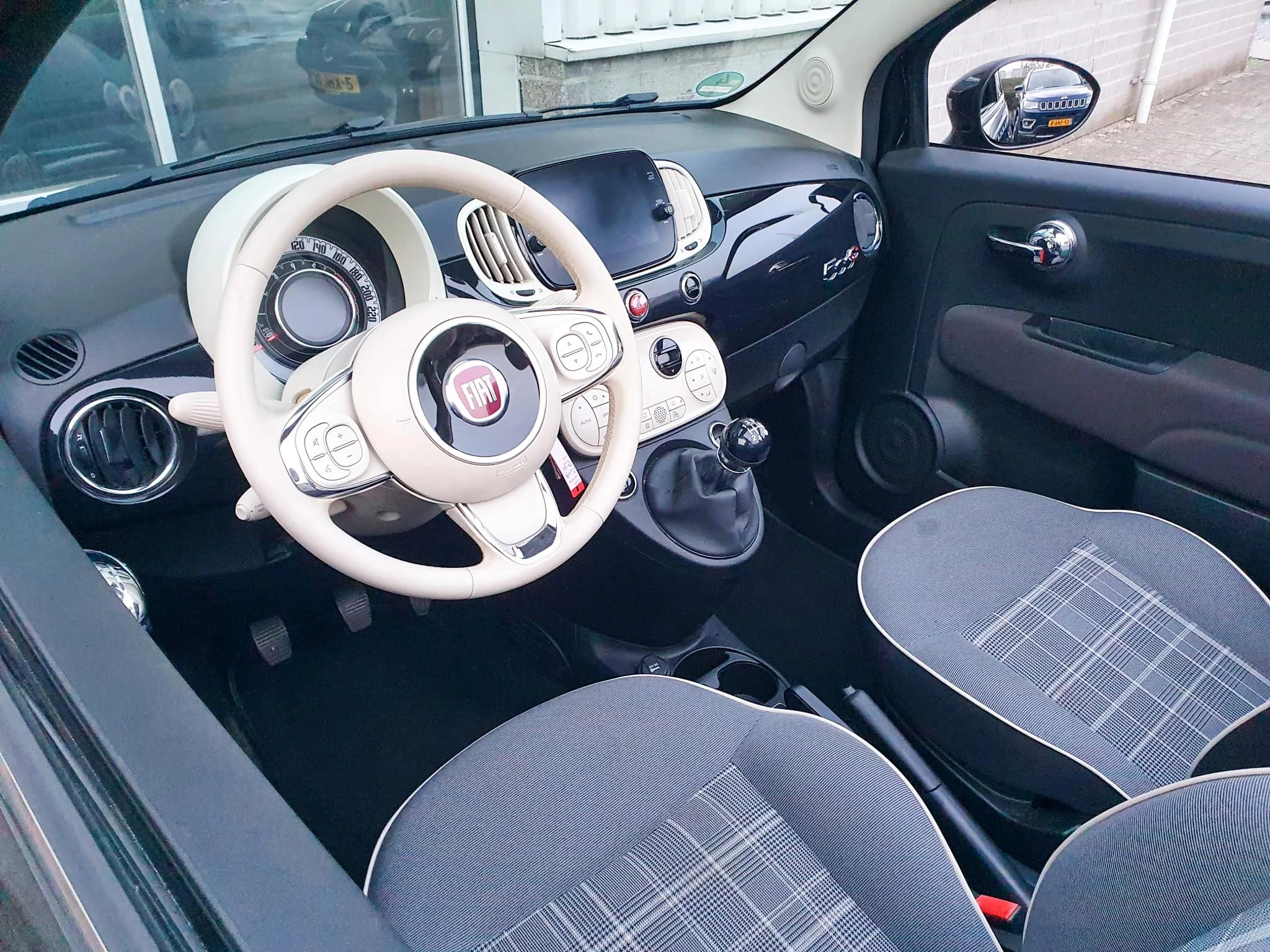Hoofdafbeelding Fiat 500C
