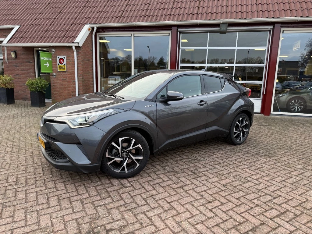 Hoofdafbeelding Toyota C-HR