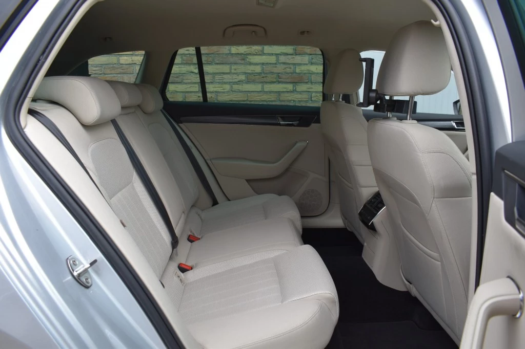 Hoofdafbeelding Škoda Superb