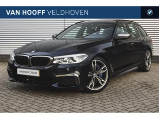 BMW 5 Serie Touring M550d xDrive High Executive Automaat / Panoramdak / Active Steering / Stoelverwarming / Adaptieve LED / Head-Up / Parking Assistant Plus / Harman Kardon / Driving Assistant Plus