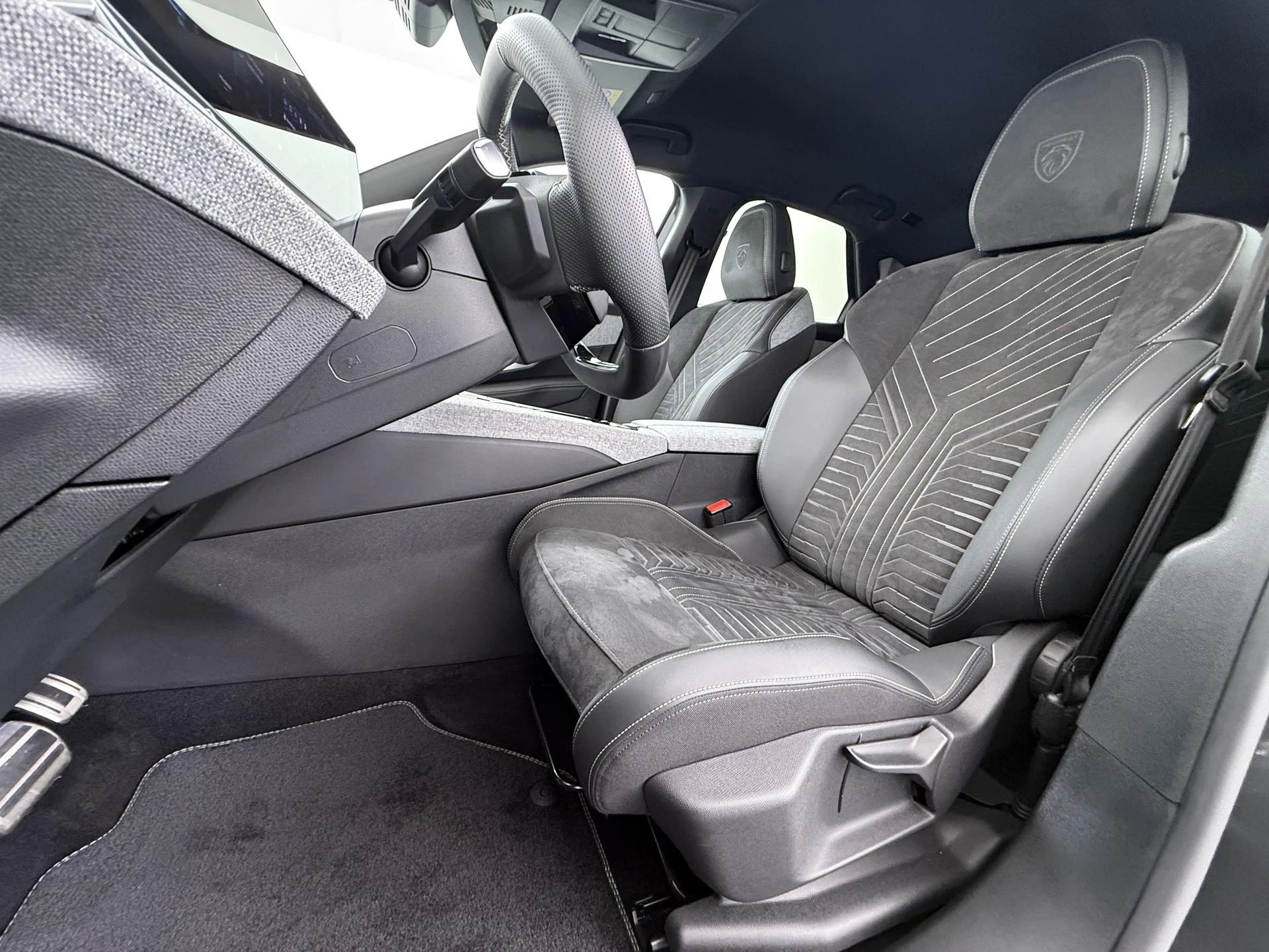 Hoofdafbeelding Peugeot e-3008