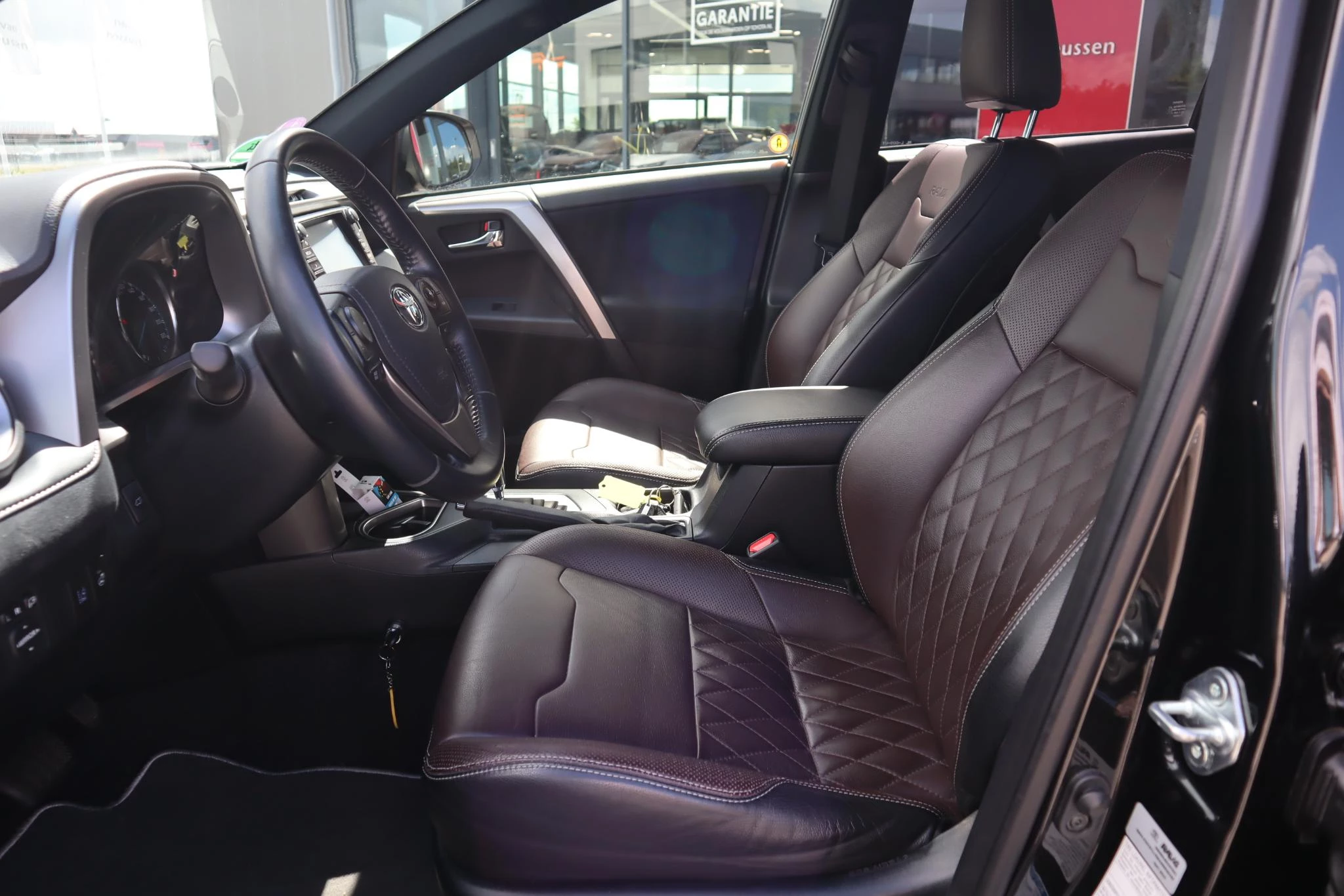 Hoofdafbeelding Toyota RAV4