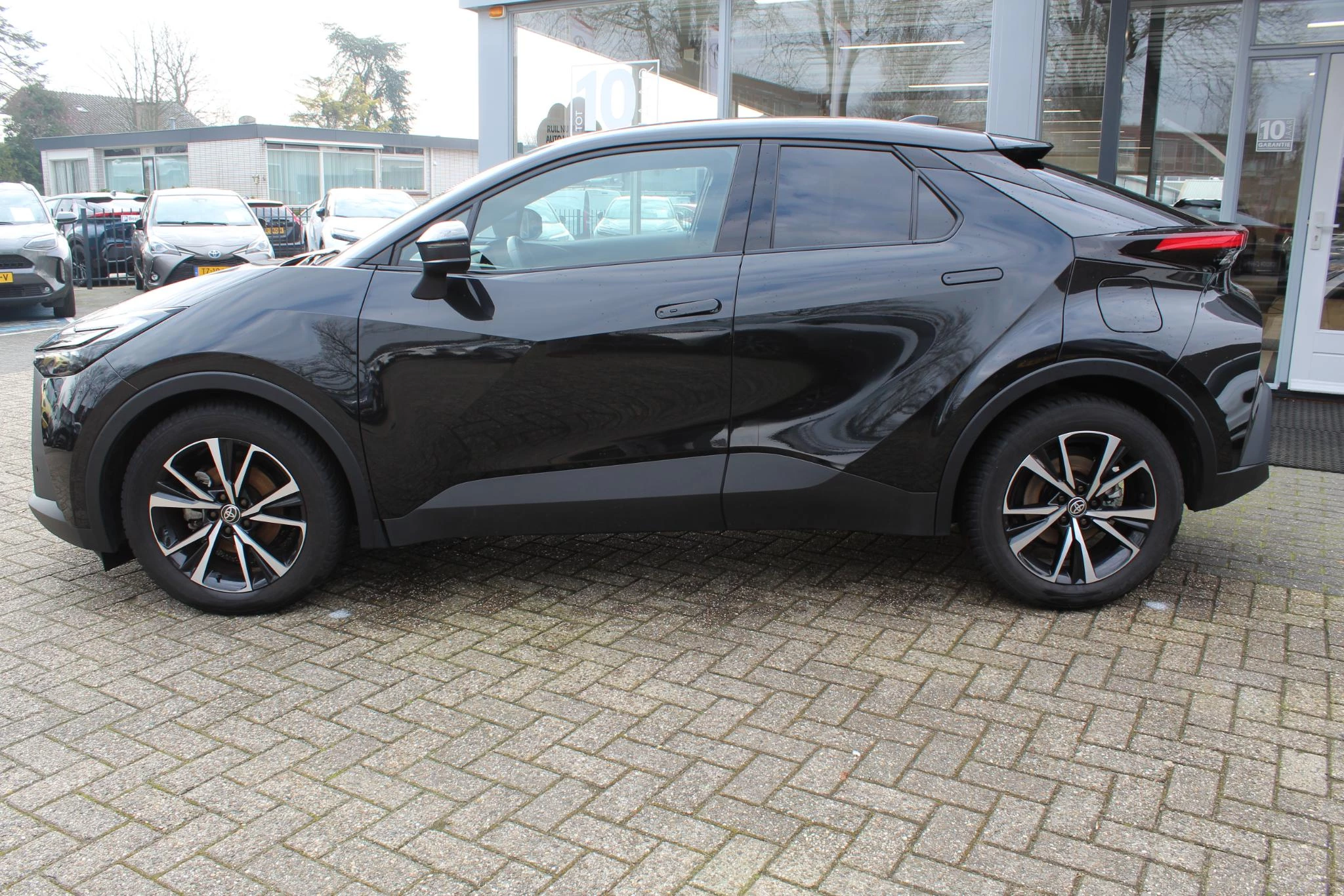 Hoofdafbeelding Toyota C-HR