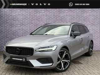 Hoofdafbeelding Volvo V60 Volvo V60 2.0 T6 Plug-in hybrid AWD Essential | Black Pack | MJ 2026 | Leder | Blis | Adaptieve Cruise controle | 19" | Stuur + Stoelverwarming | Google | Camera | Getint glas |
