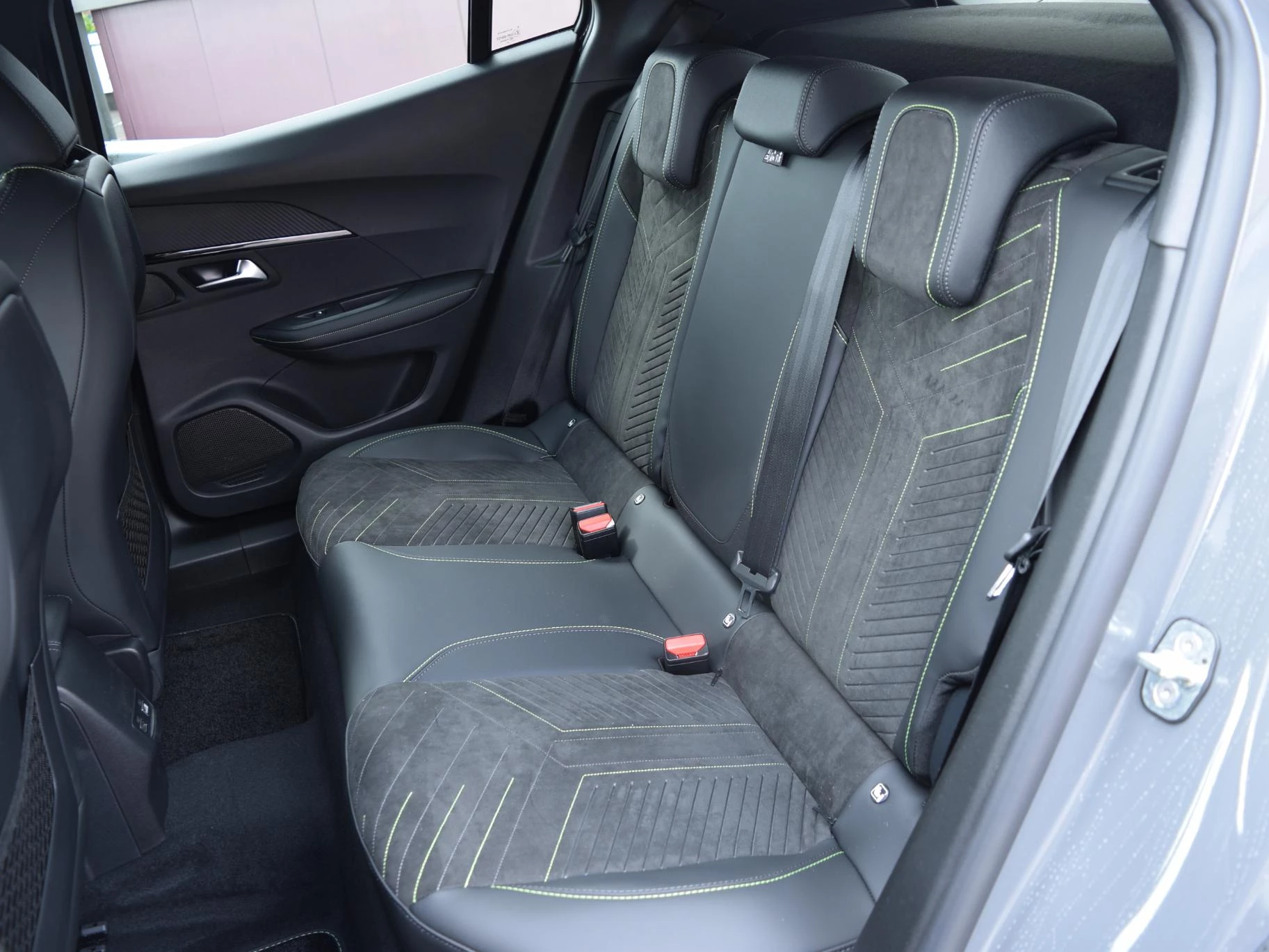 Hoofdafbeelding Peugeot e-2008