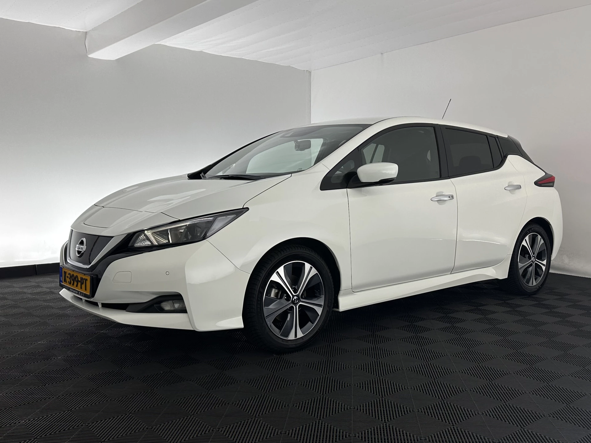 Hoofdafbeelding Nissan Leaf