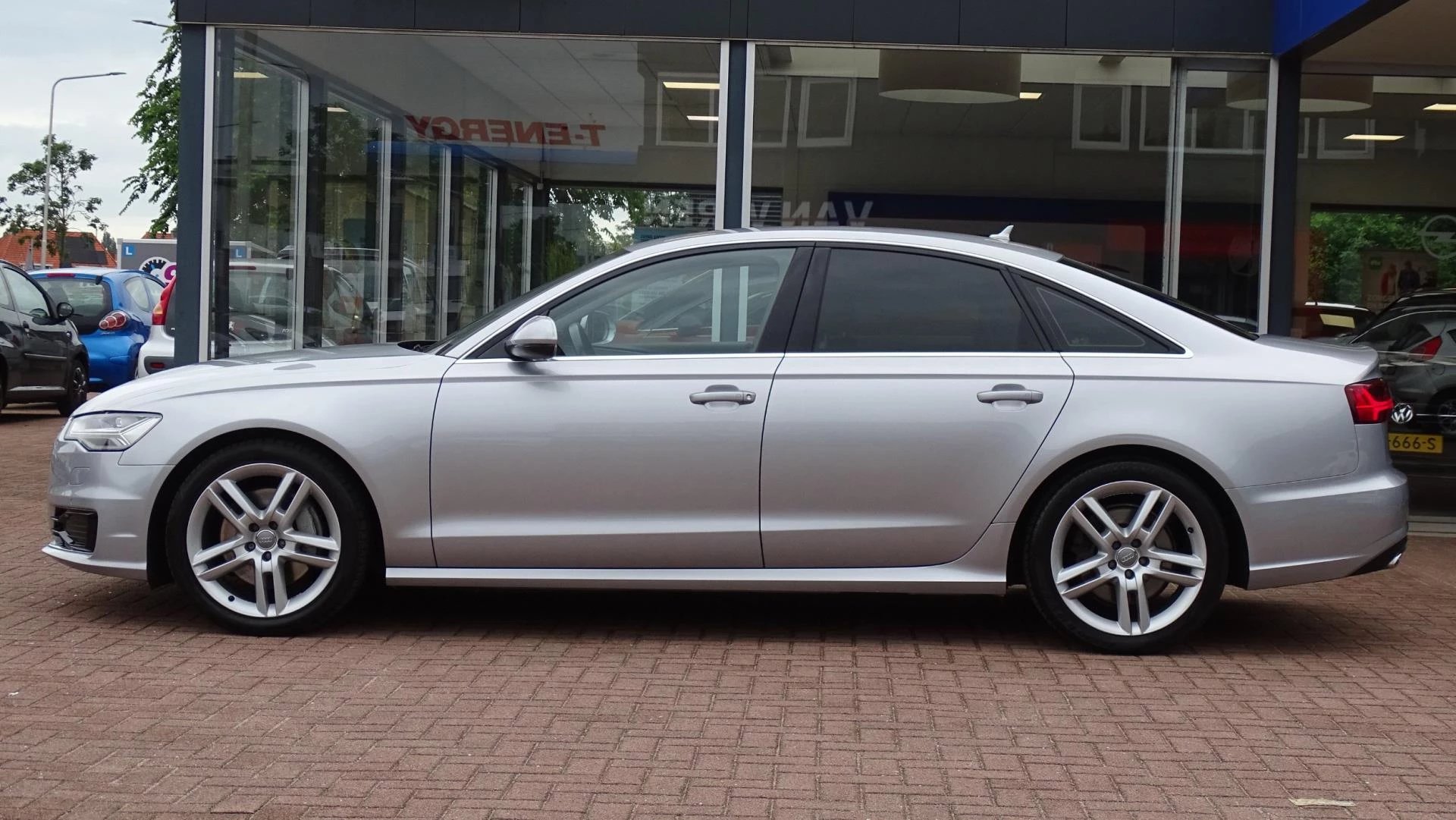 Hoofdafbeelding Audi A6