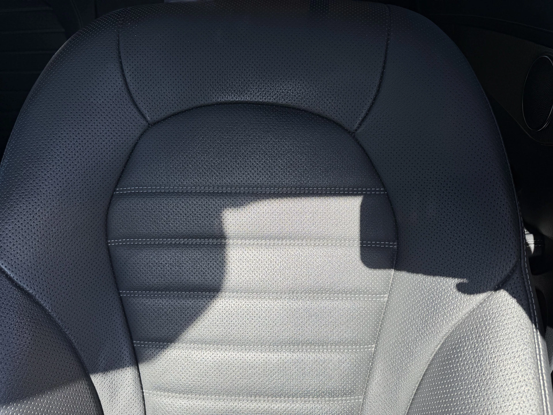 Hoofdafbeelding Mercedes-Benz EQC