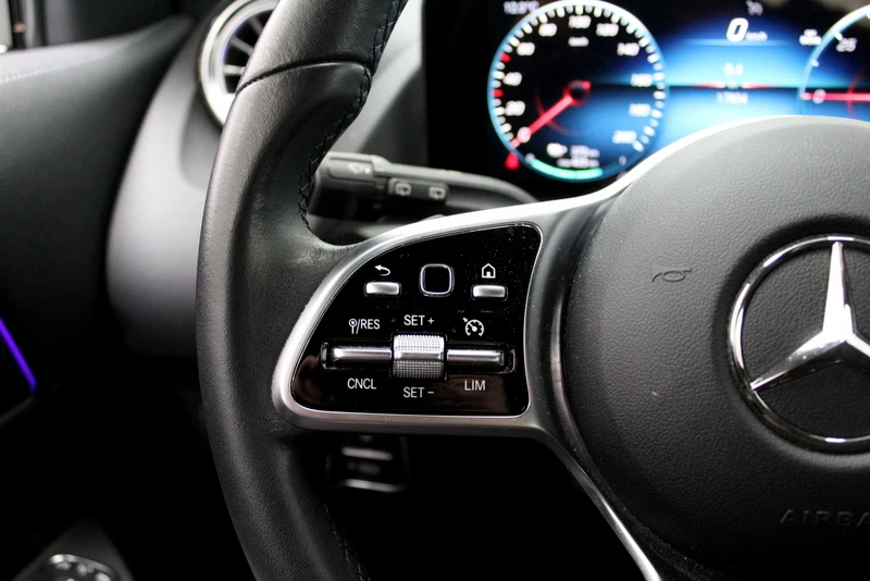 Hoofdafbeelding Mercedes-Benz EQA