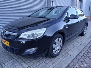 Opel Astra 1.6 Cosmo