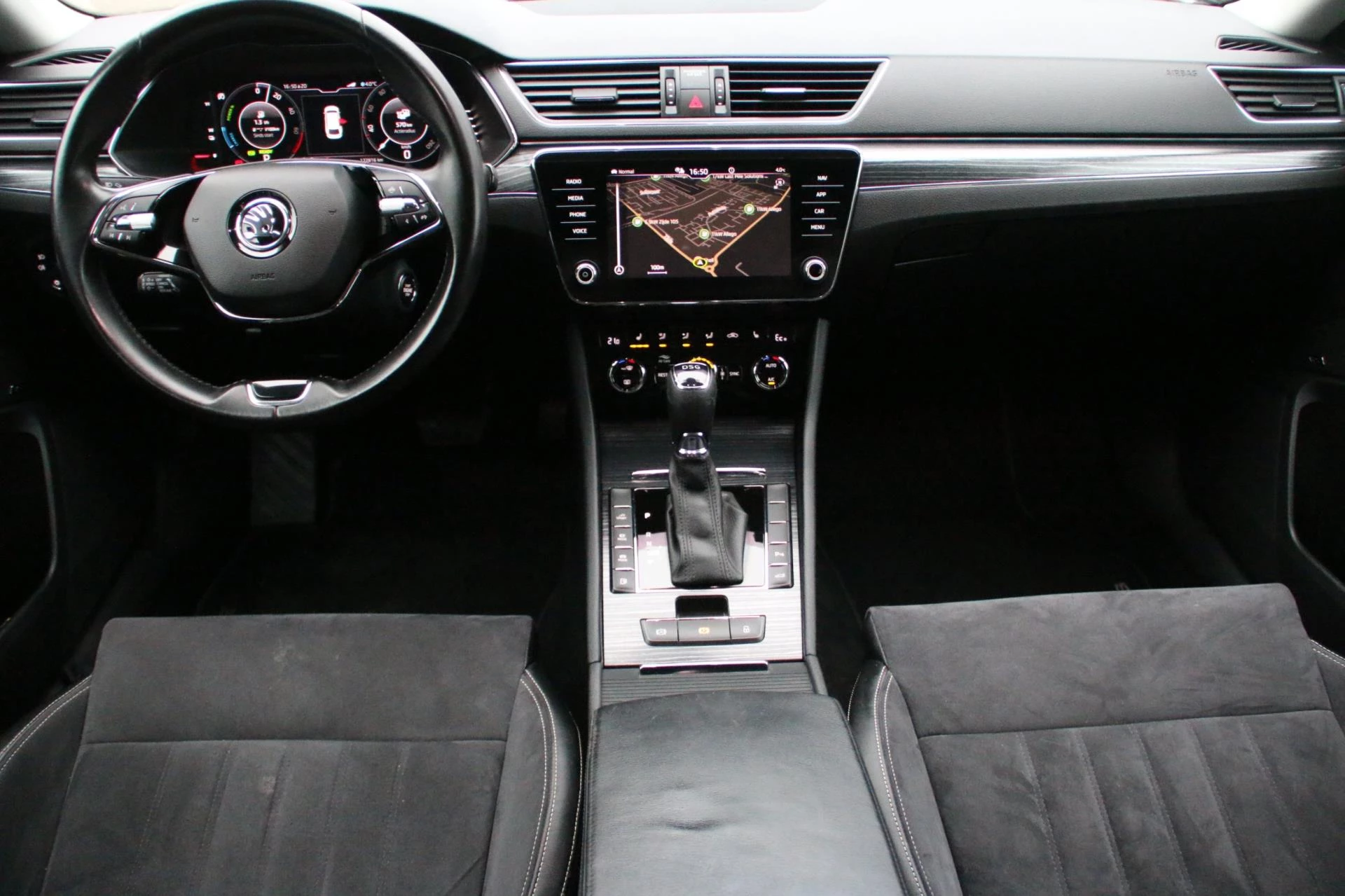 Hoofdafbeelding Škoda Superb