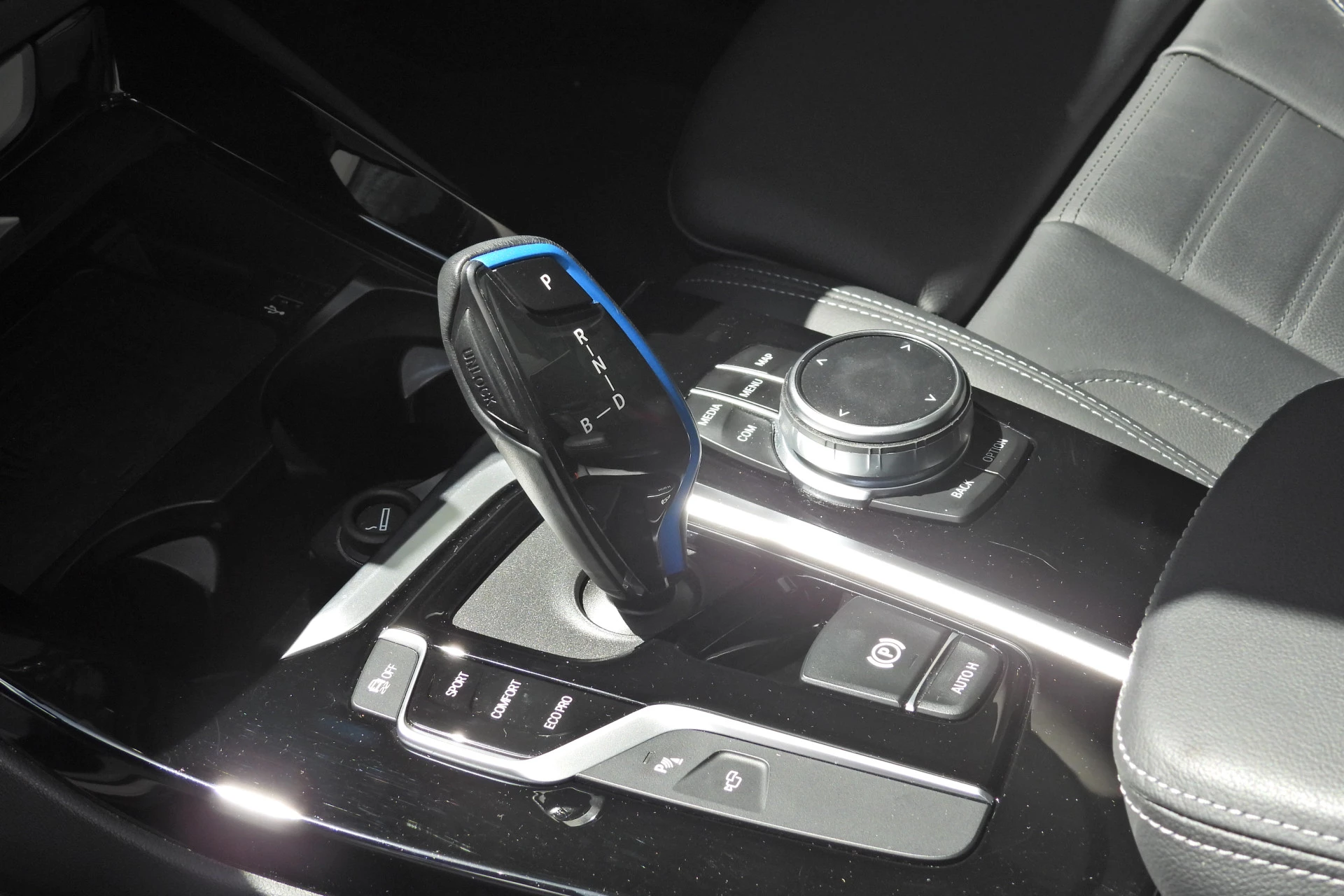 Hoofdafbeelding BMW iX3