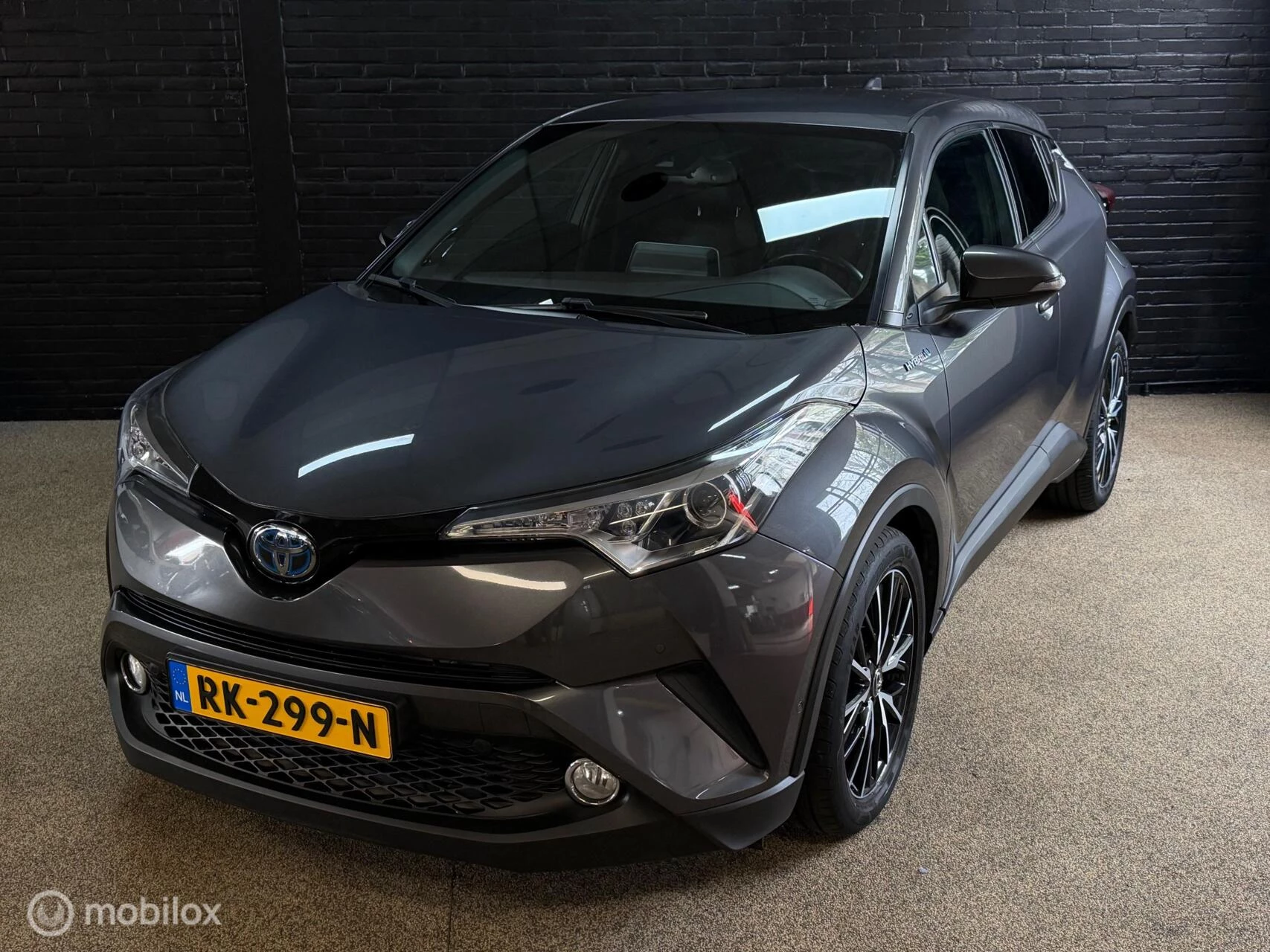 Hoofdafbeelding Toyota C-HR
