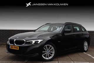 BMW 3-serie Touring 320e * PHEV * Widescreen * Leder *