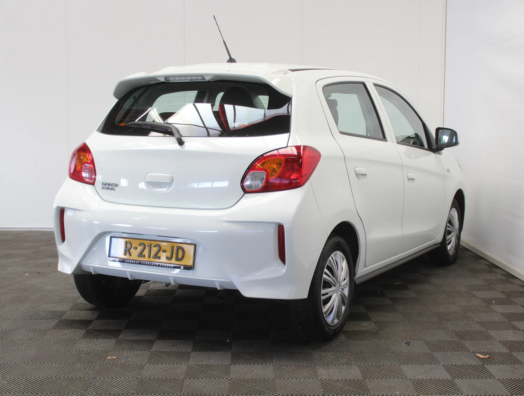 Hoofdafbeelding Mitsubishi Space Star