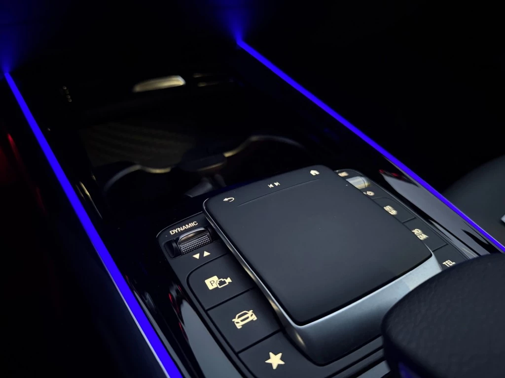 Hoofdafbeelding Mercedes-Benz EQA