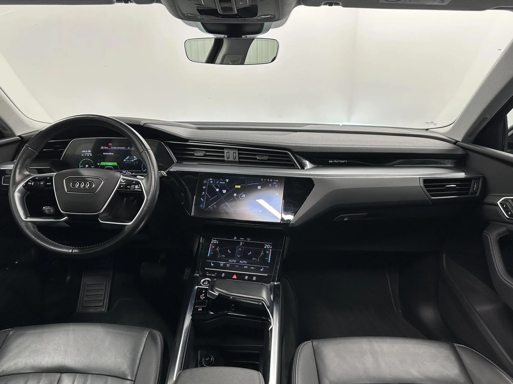 Hoofdafbeelding Audi e-tron