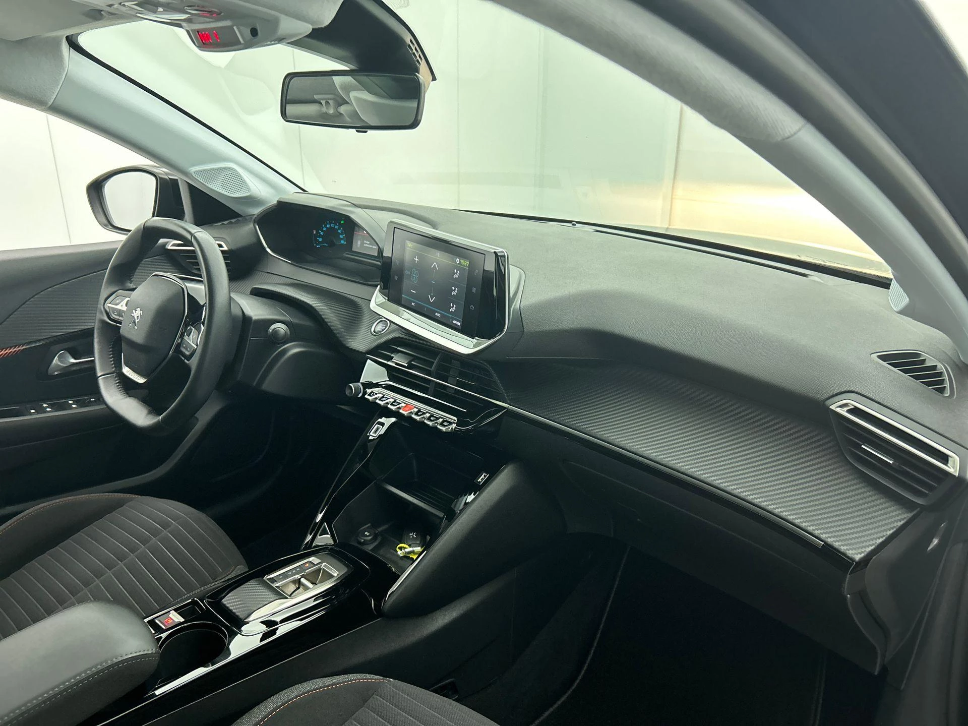 Hoofdafbeelding Peugeot e-208