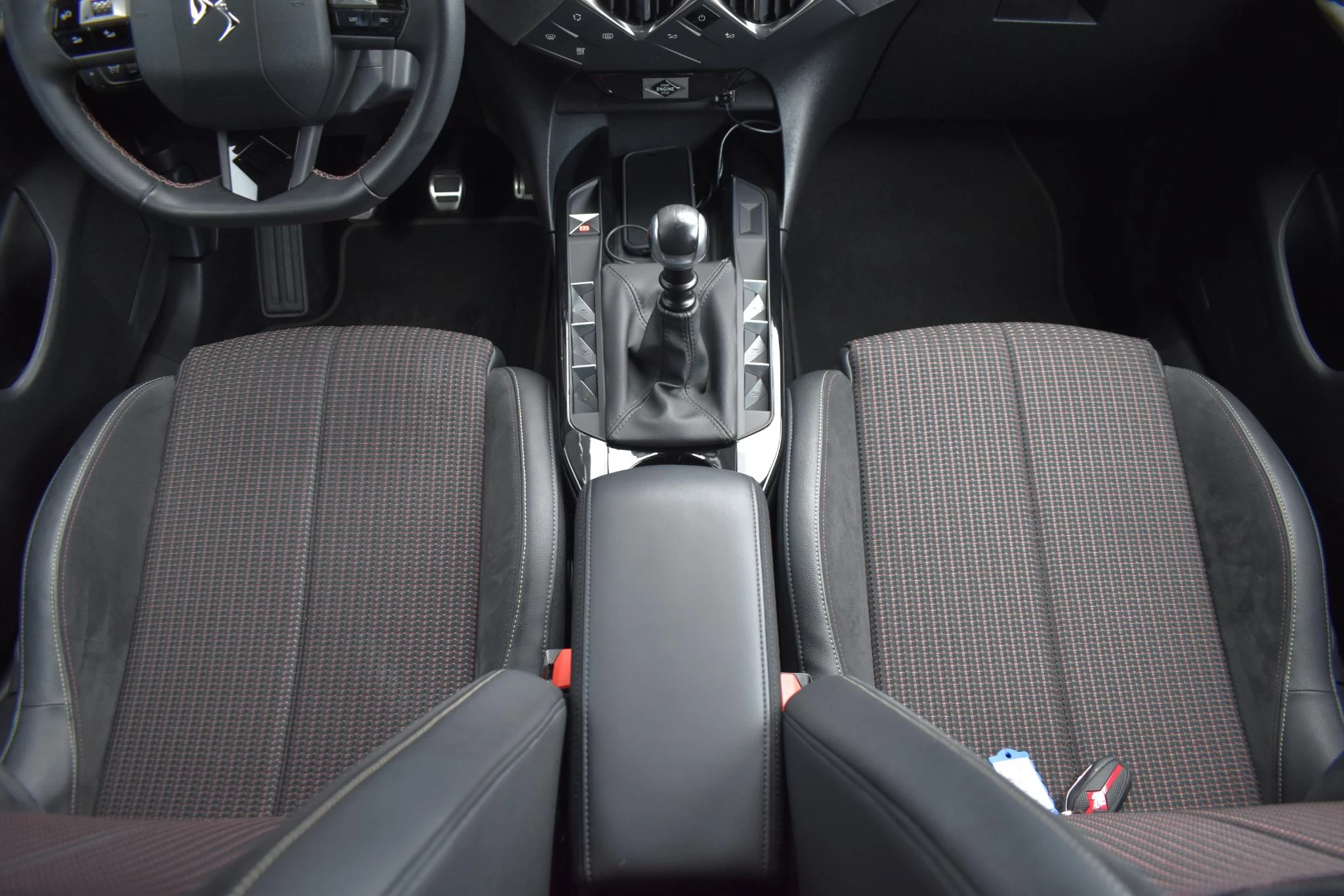 Hoofdafbeelding DS DS 3