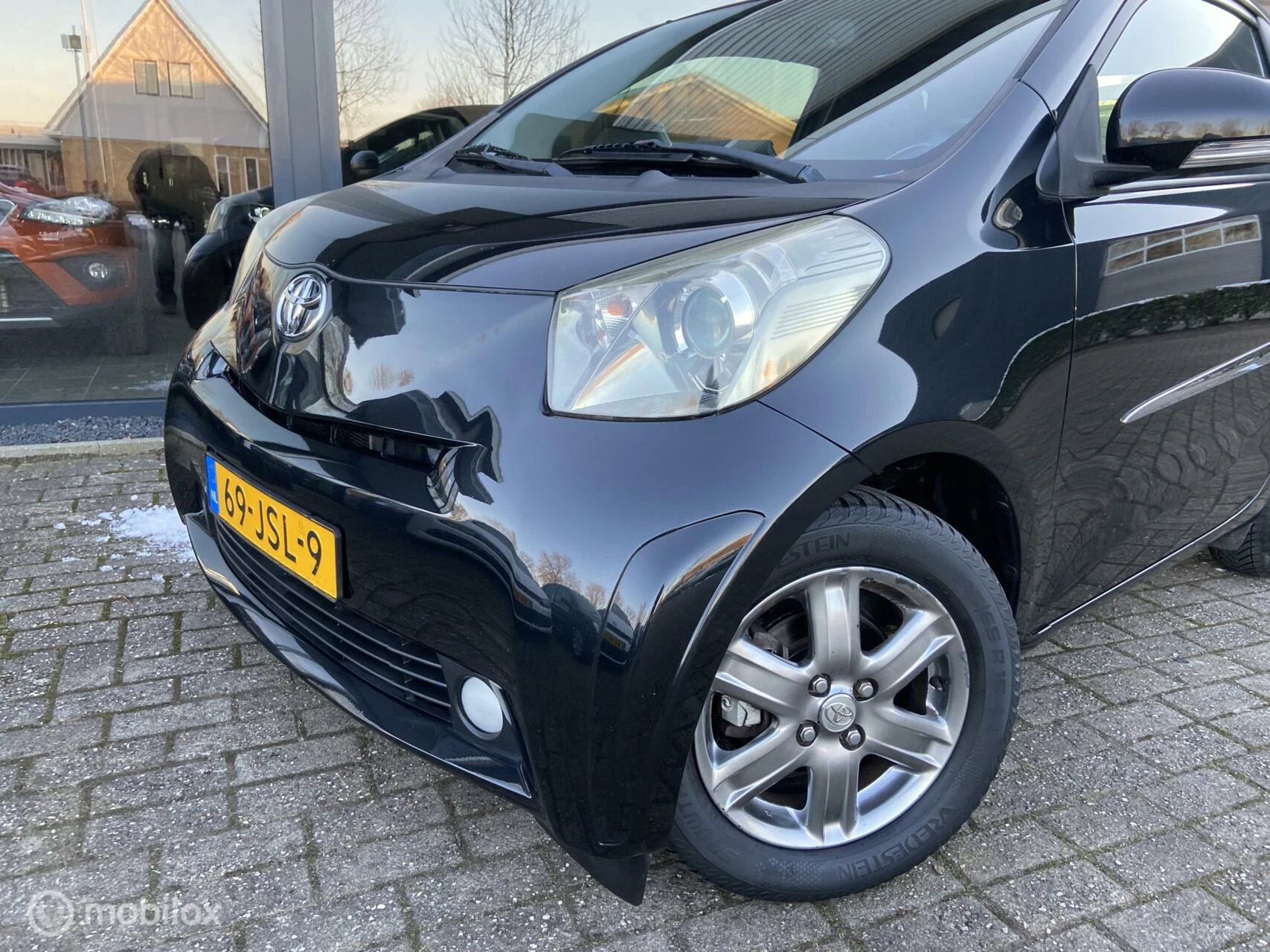 Hoofdafbeelding Toyota iQ