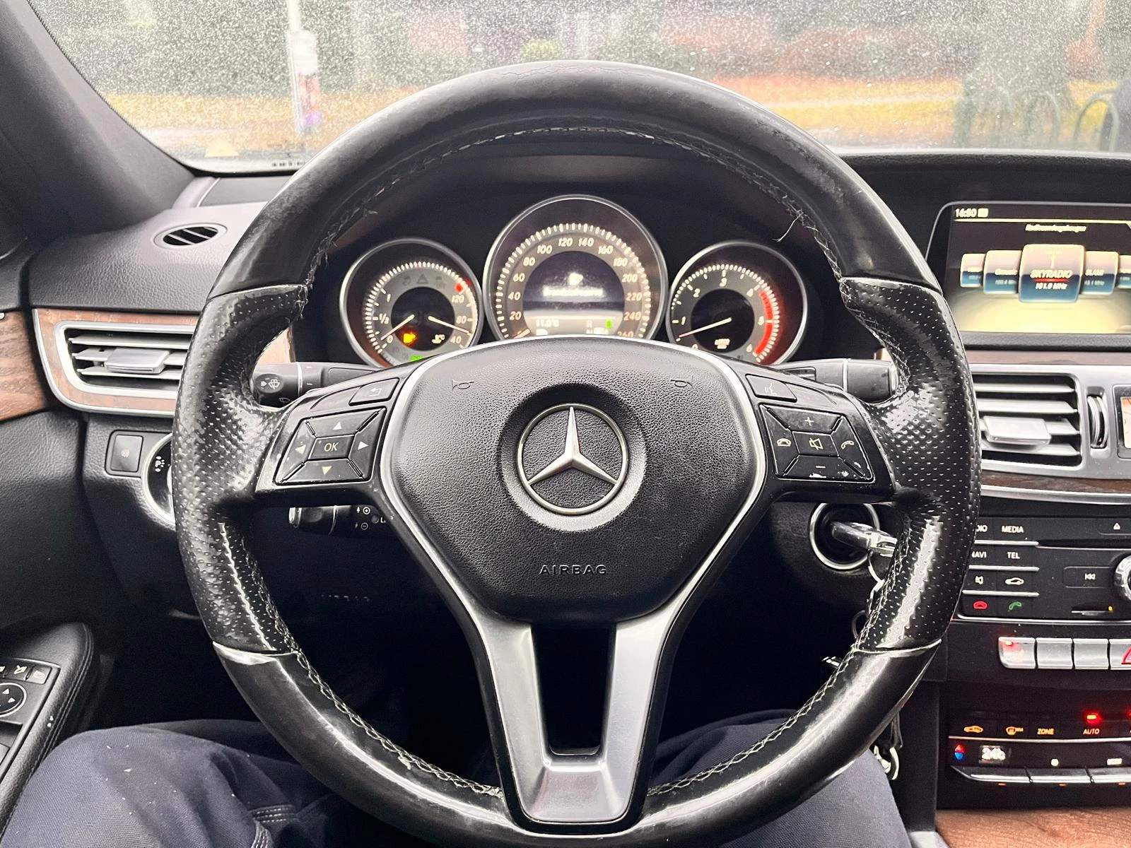 Hoofdafbeelding Mercedes-Benz E-Klasse