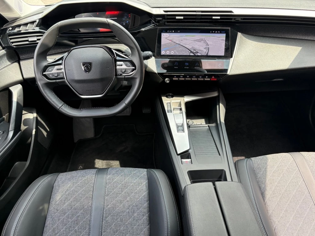 Hoofdafbeelding Peugeot 408