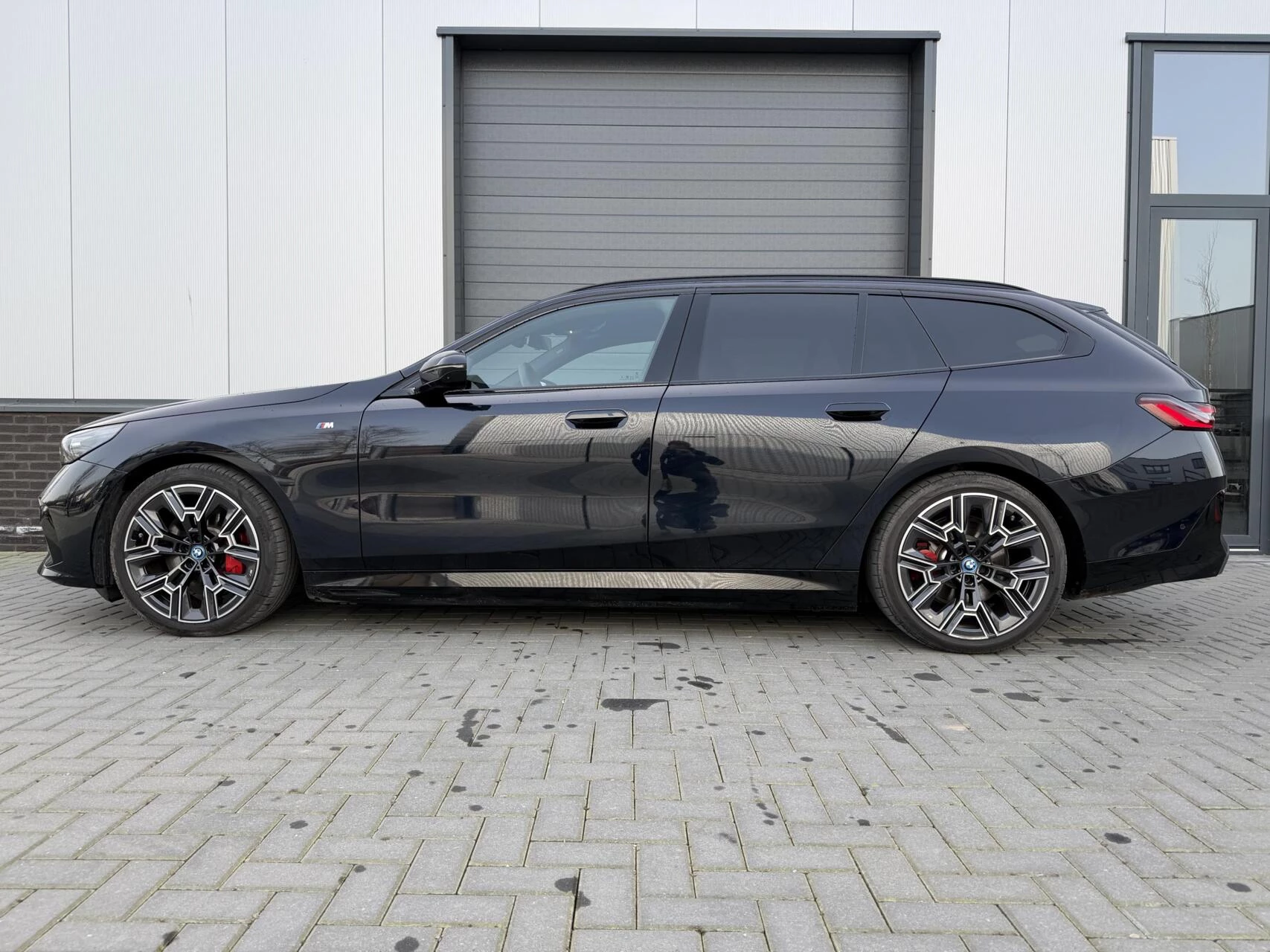Hoofdafbeelding BMW i5