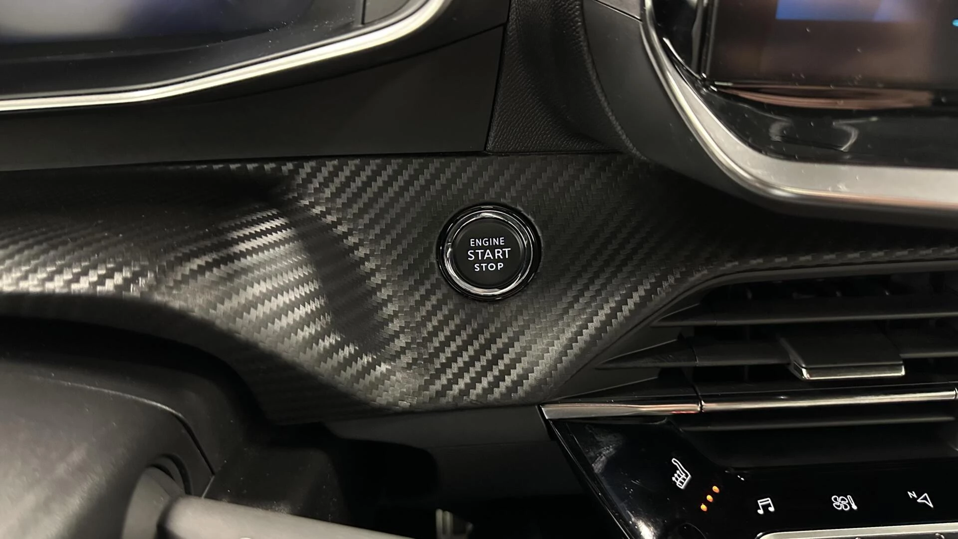 Hoofdafbeelding Peugeot e-2008