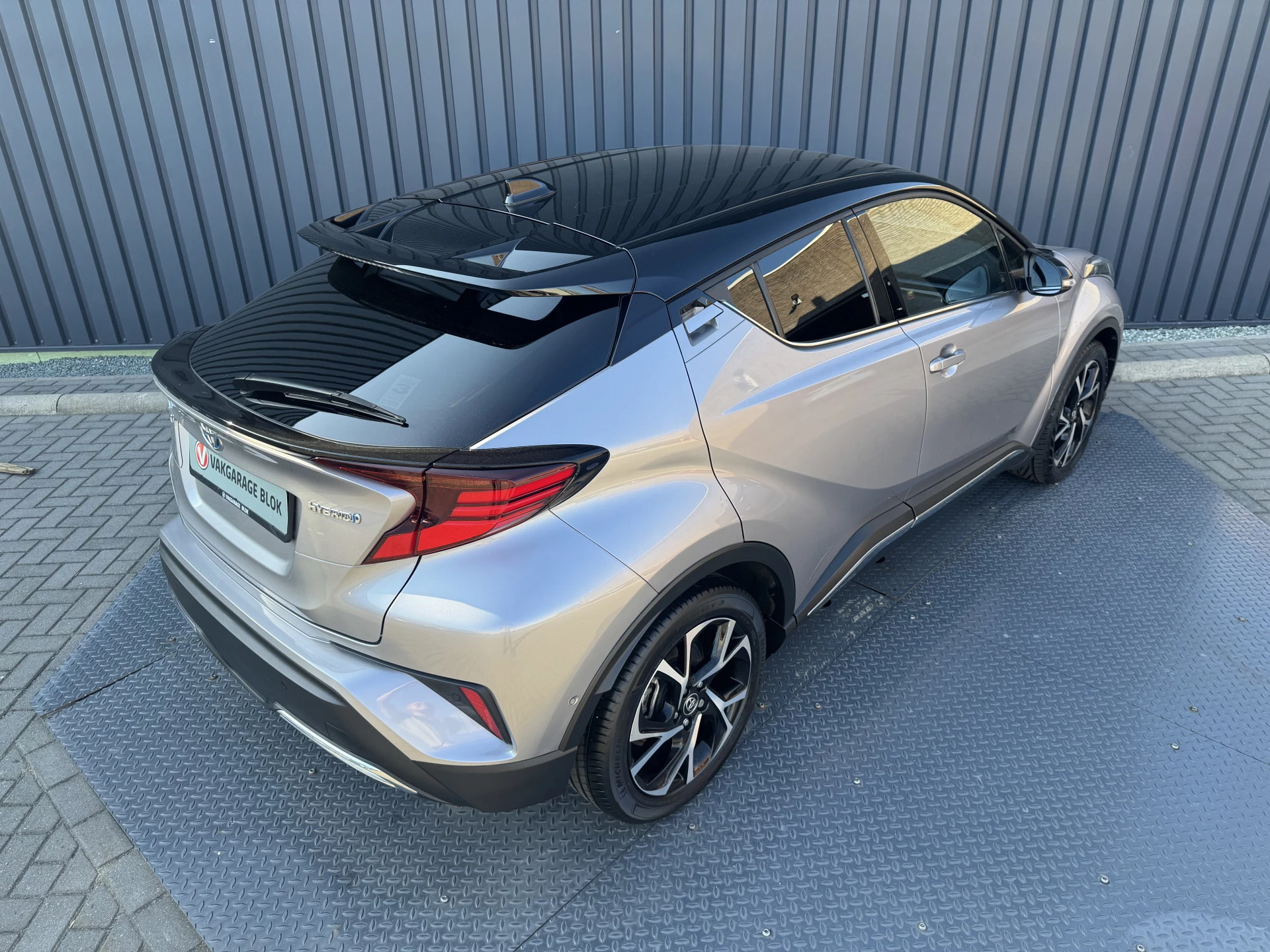 Hoofdafbeelding Toyota C-HR