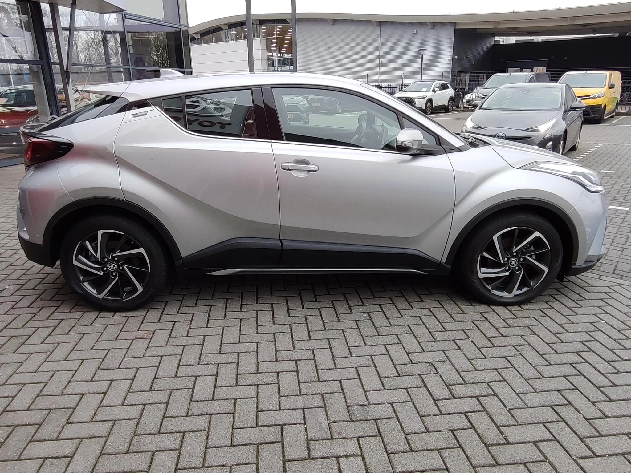 Hoofdafbeelding Toyota C-HR
