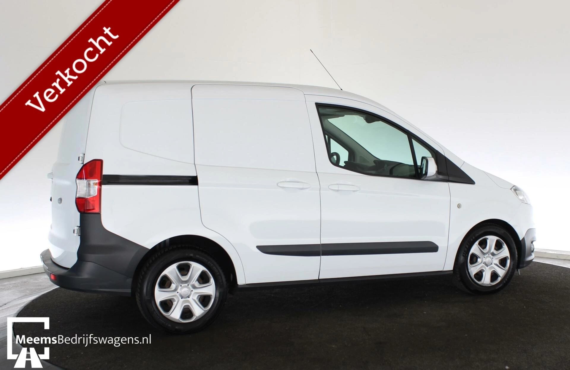 Hoofdafbeelding Ford Transit Courier