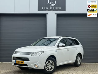 Mitsubishi Outlander 2.0 PHEV Business Edition / CAMERA NAVI