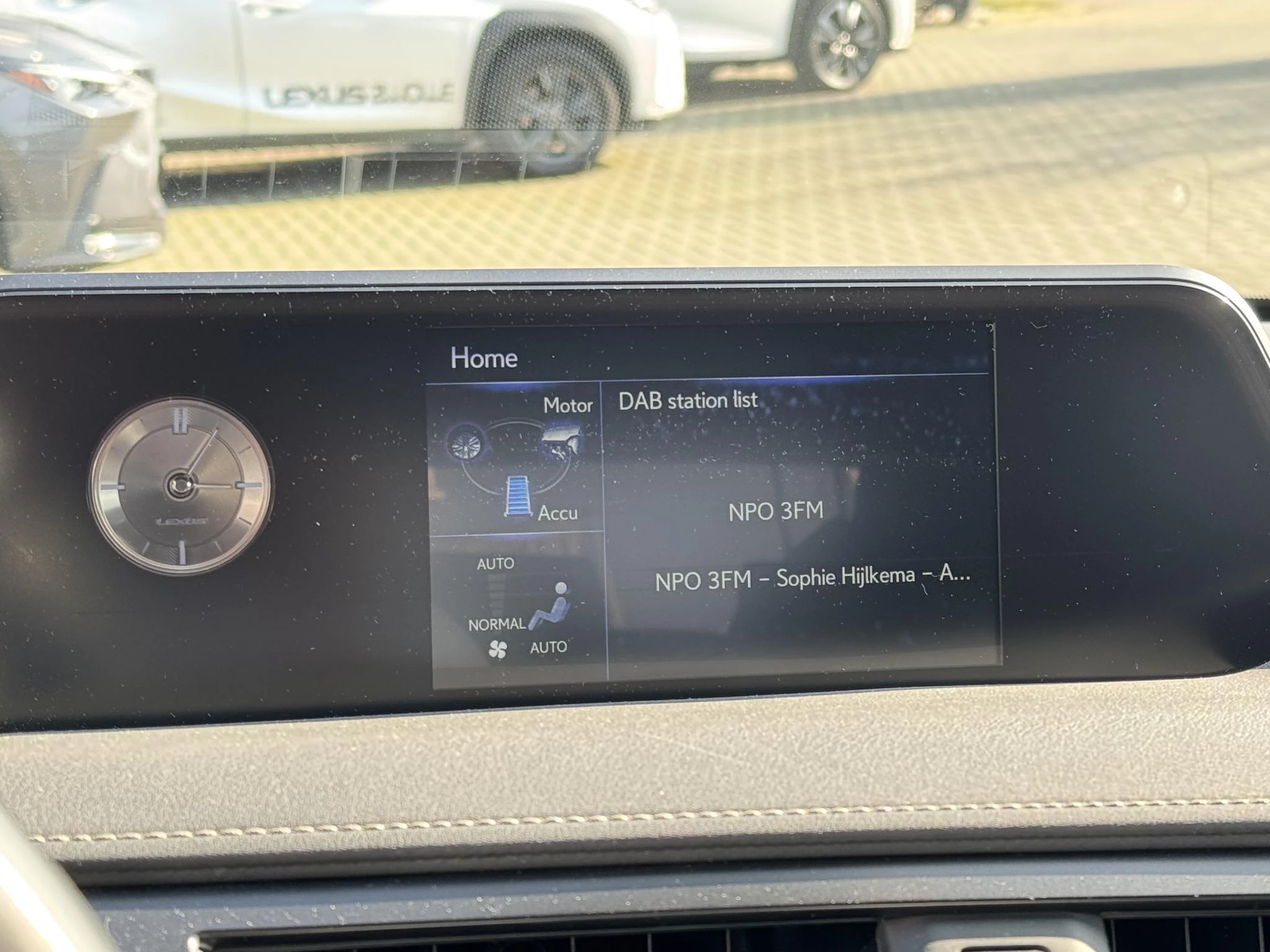 Hoofdafbeelding Lexus UX