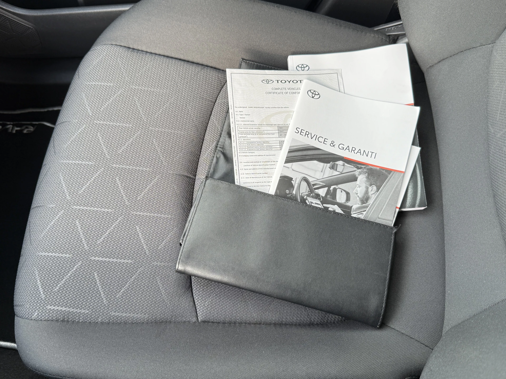 Hoofdafbeelding Toyota RAV4