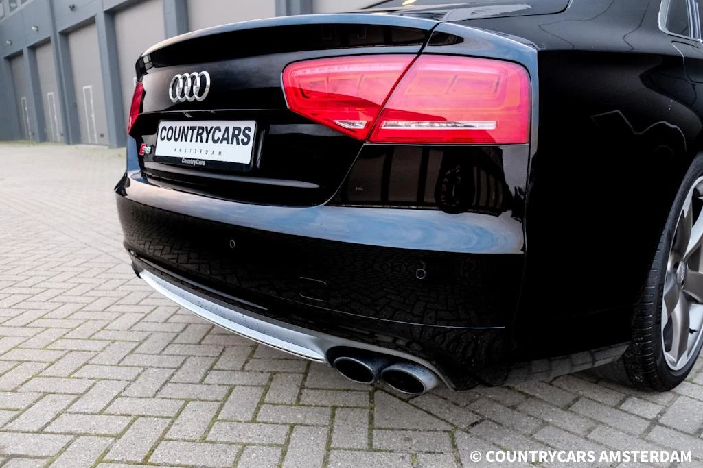 Hoofdafbeelding Audi S8