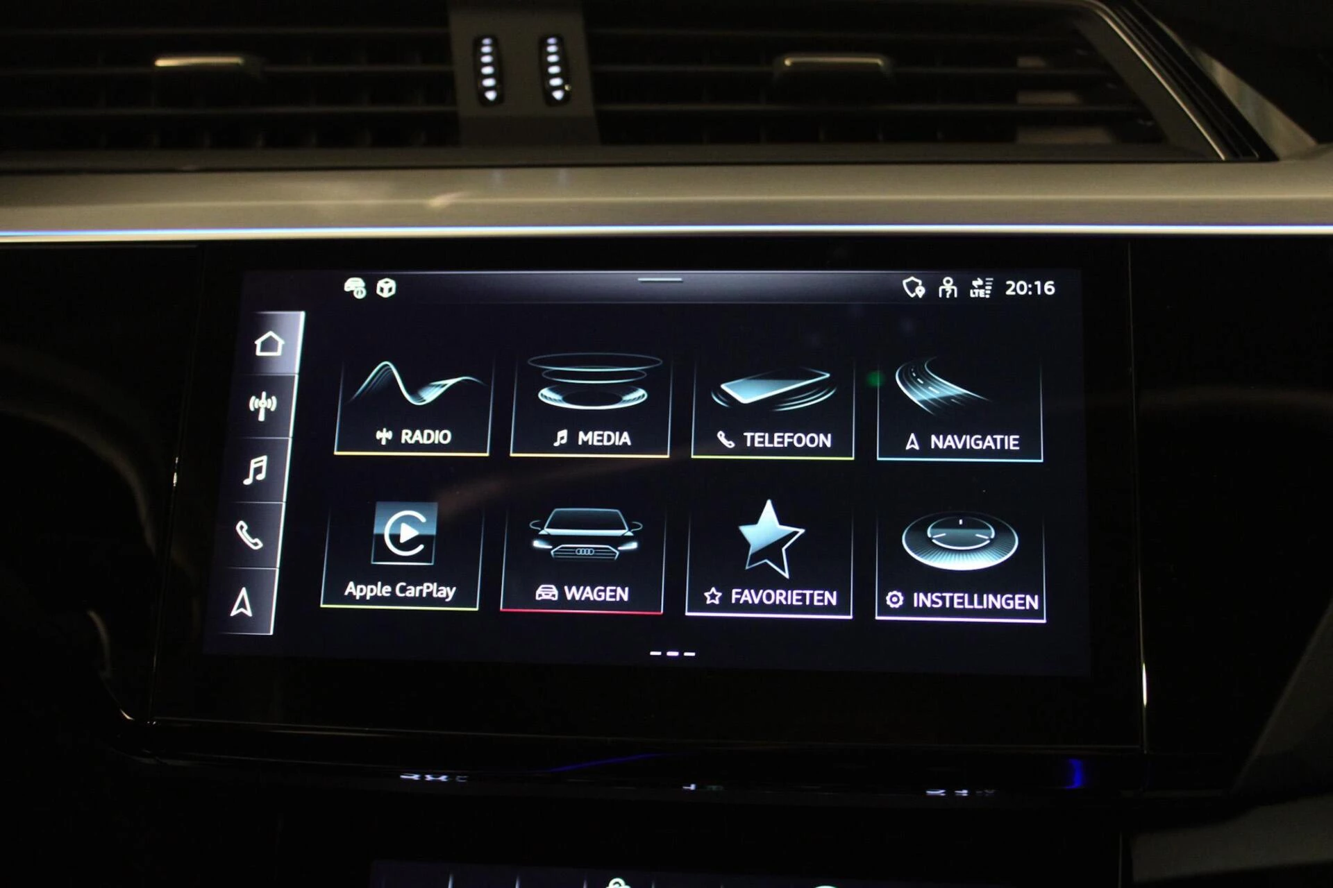 Hoofdafbeelding Audi e-tron
