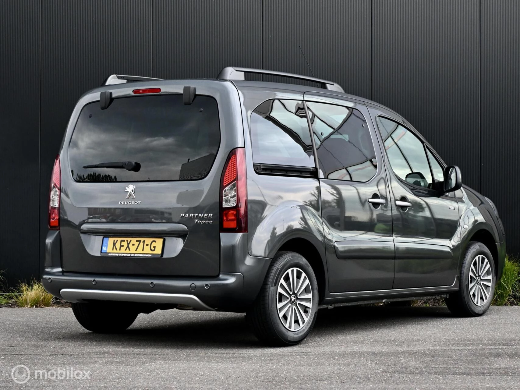 Hoofdafbeelding Peugeot Partner