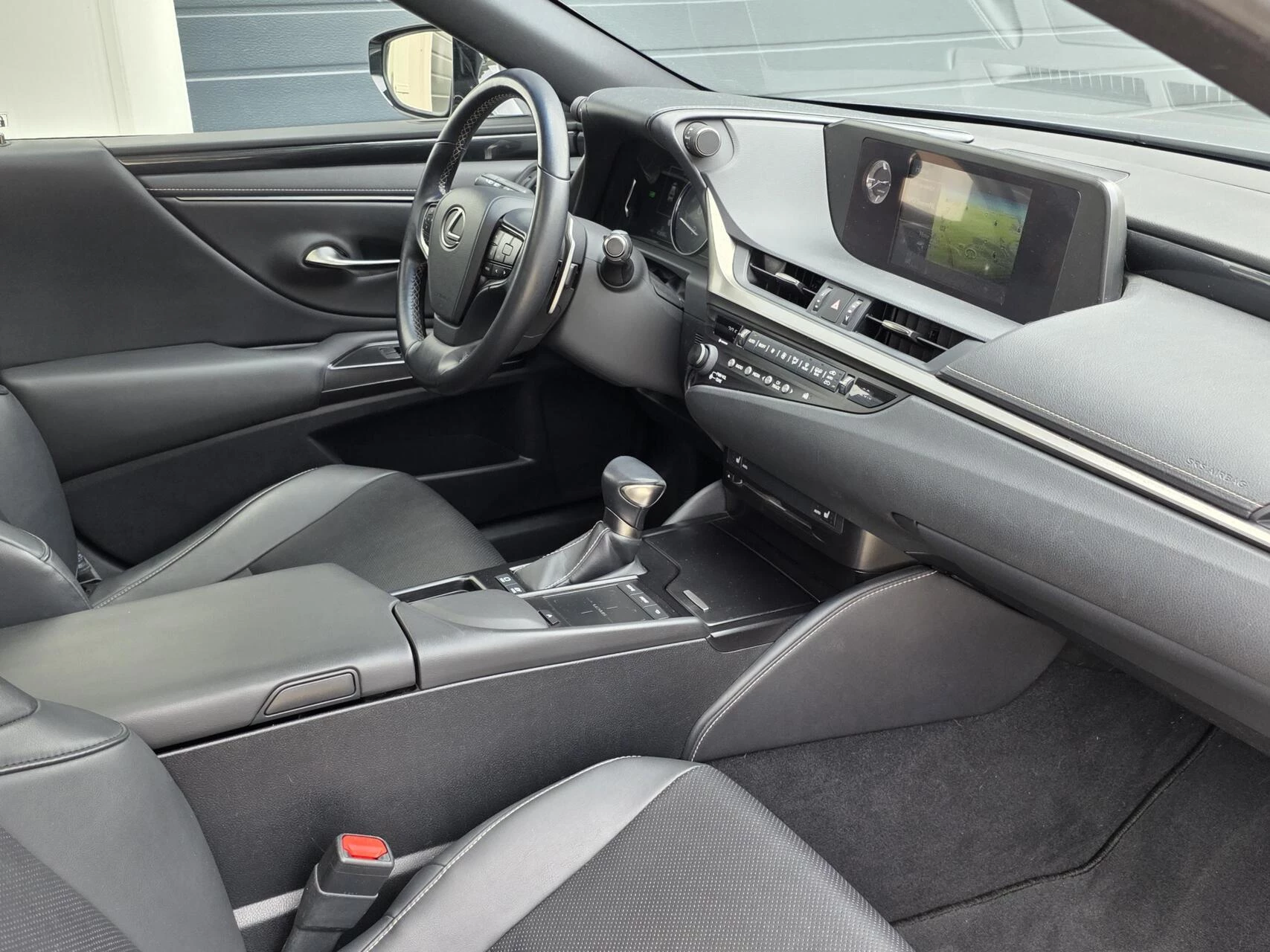 Hoofdafbeelding Lexus ES