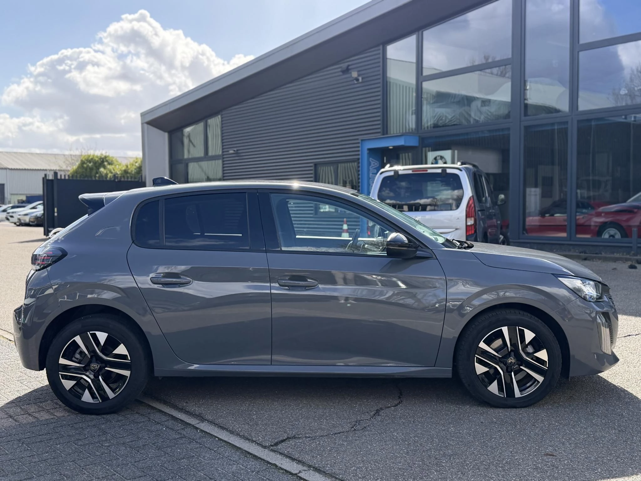 Hoofdafbeelding Peugeot 208