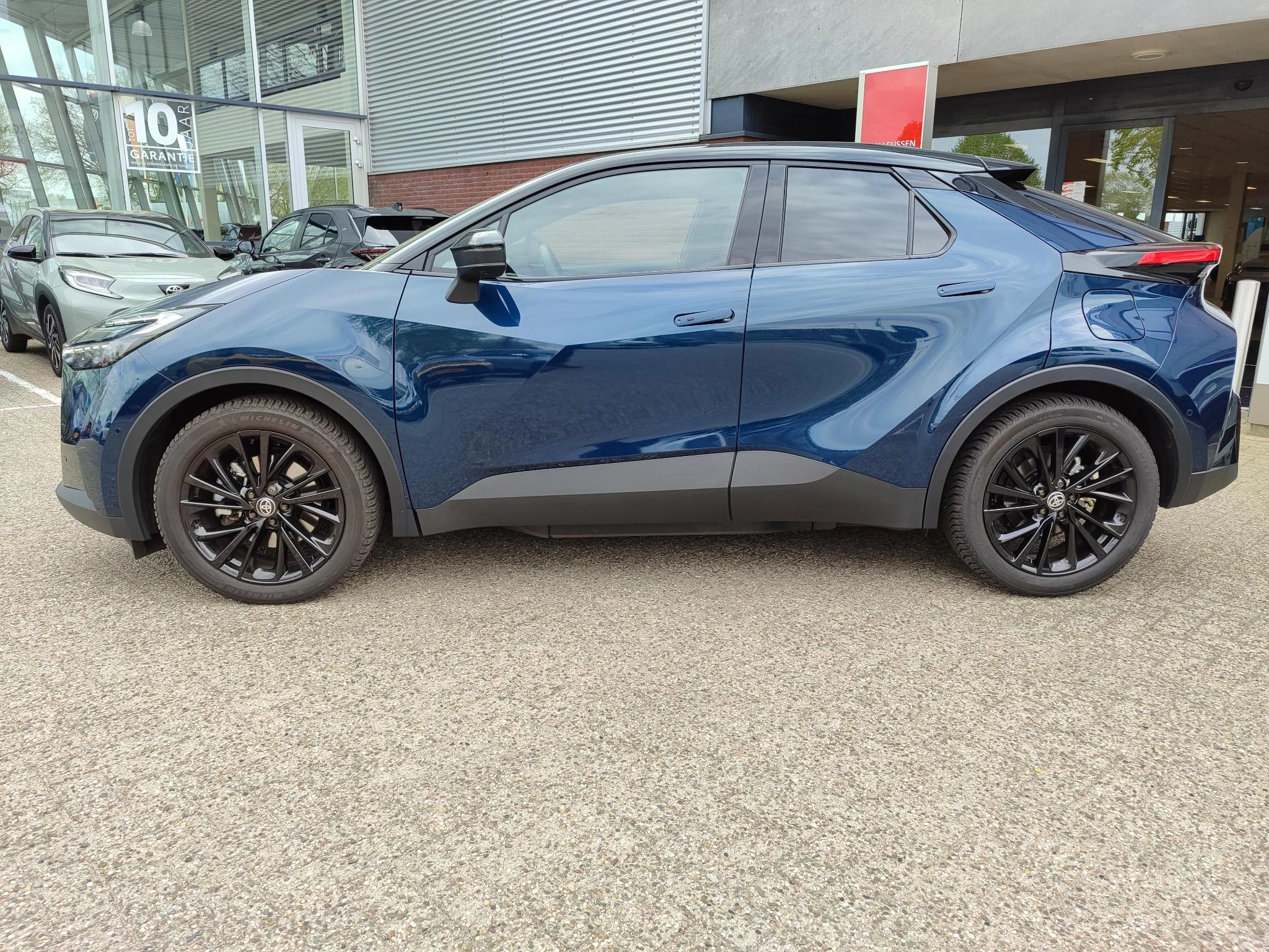 Hoofdafbeelding Toyota C-HR