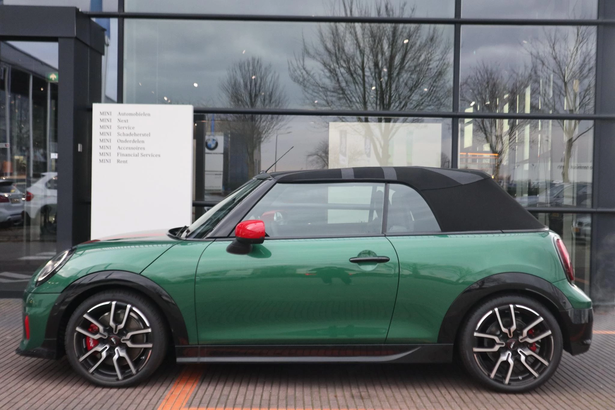 Hoofdafbeelding MINI Cabrio